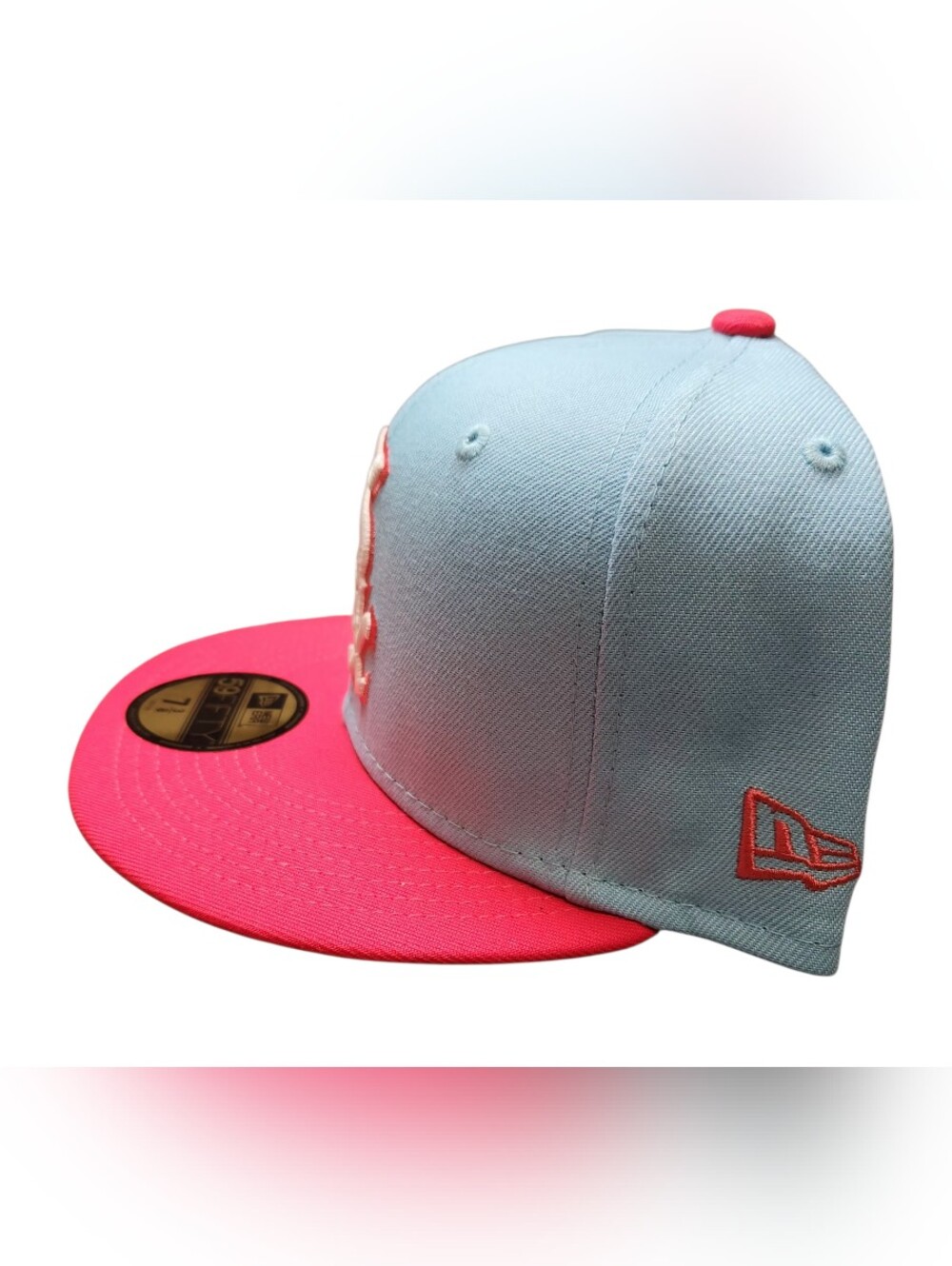 New Era Chicago White Sox Light Blue and Pink 59FIFTY Fitted Hat - Picture 2 of 2